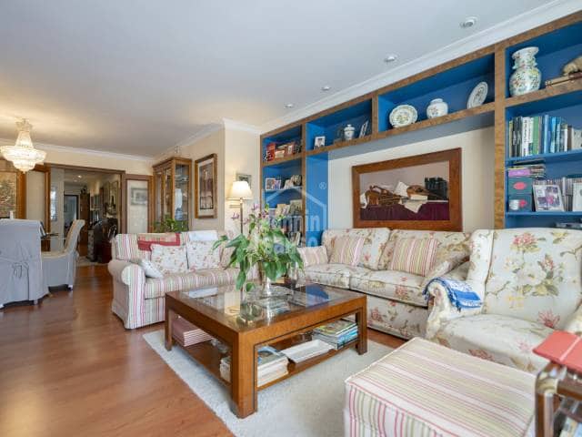 4 Zimmer Wohnung zu verkaufen in Mahón / Maó mit Pool Garage - 630.000 € (Ref: 9936671)