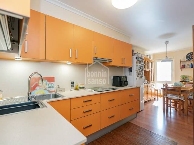 4 Zimmer Wohnung zu verkaufen in Mahón / Maó mit Pool Garage - 630.000 € (Ref: 9936671)