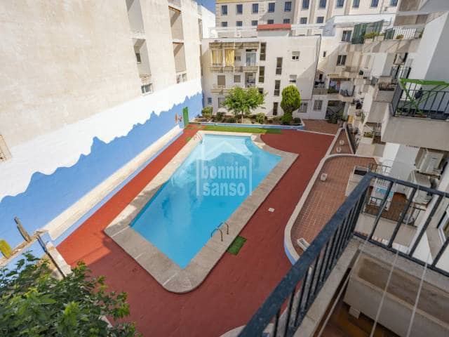 4 Zimmer Wohnung zu verkaufen in Mahón / Maó mit Pool Garage - 630.000 € (Ref: 9936671)