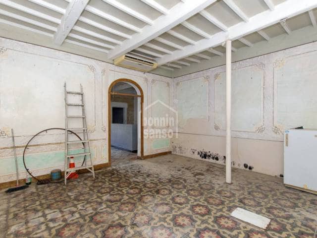 4 soveværelse Penthouse til salg i Es Castell - € 299.000 (Ref: 9939099)