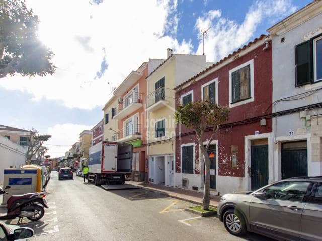 4 soveværelse Penthouse til salg i Es Castell - € 299.000 (Ref: 9939099)