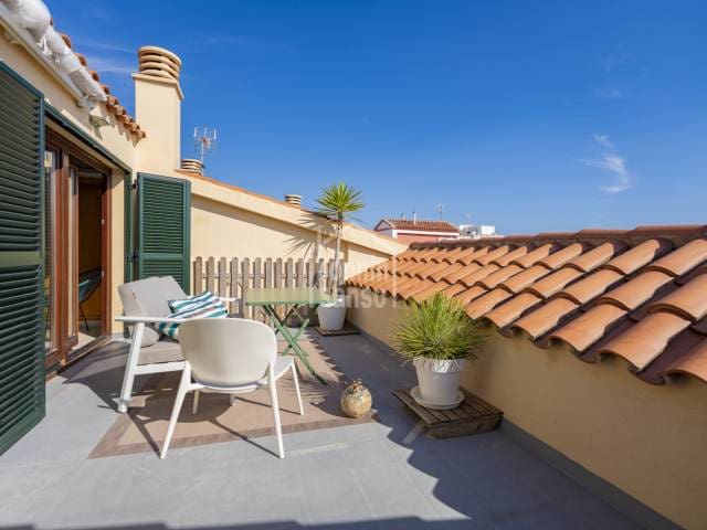 3 soveværelse Lejlighed til salg i Es Castell med garage - € 450.000 (Ref: 9939100)