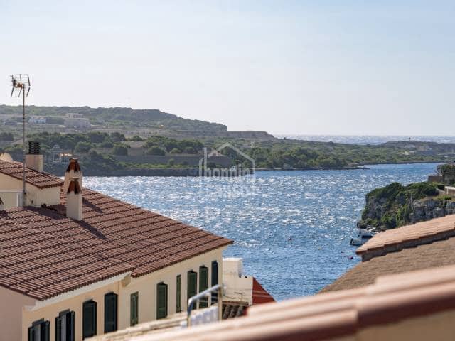 3 soveværelse Lejlighed til salg i Es Castell med garage - € 450.000 (Ref: 9939100)