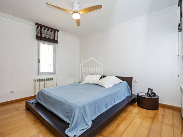 4 Zimmer Villa zu verkaufen in Es Castell mit Pool Garage - 1.100.000 € (Ref: 9950121)