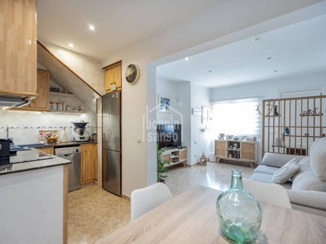 2 soverom Leilighet til salgs i Es Castell - € 295 000 (Ref: 9958814)