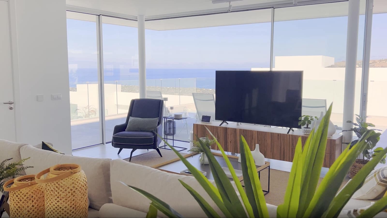 Chalet de 3 habitaciones en Adeje en venta con piscina garaje - 1.720.000 € (Ref: 10034382)