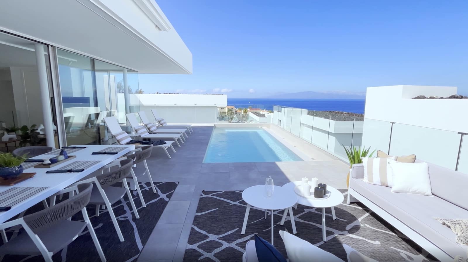 Chalet de 3 habitaciones en Adeje en venta con piscina garaje - 1.720.000 € (Ref: 10034382)