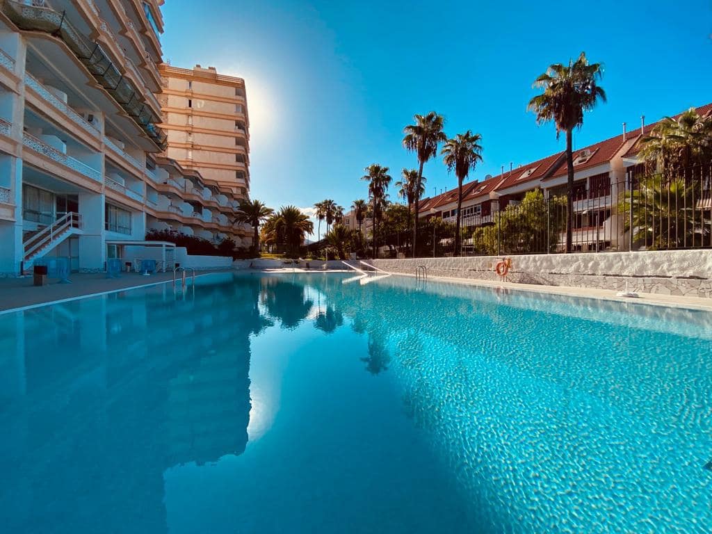 1 sypialnia Apartament na sprzedaż w Playa de las Americas z basenem - 275 000 € (Ref: 10073131)