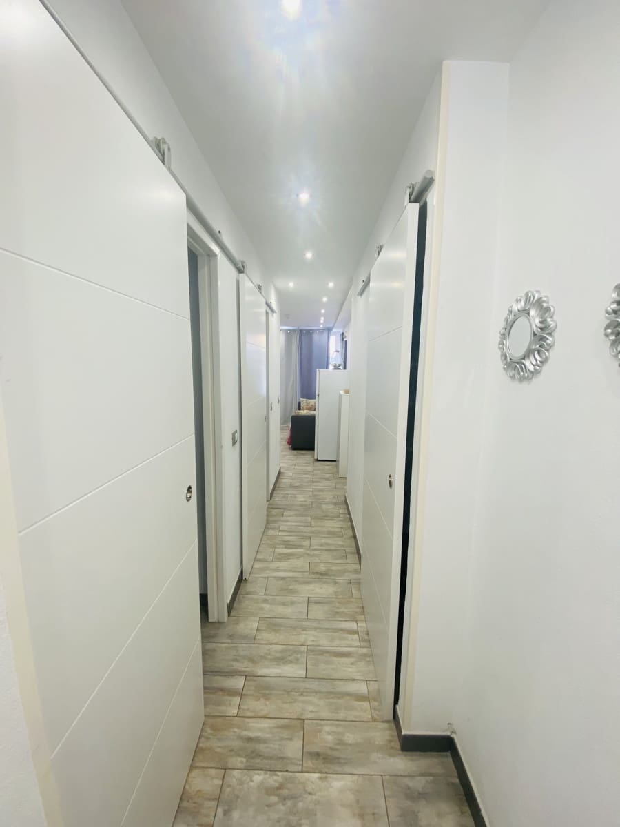 1 sypialnia Apartament na sprzedaż w Playa de las Americas z basenem - 275 000 € (Ref: 10073131)