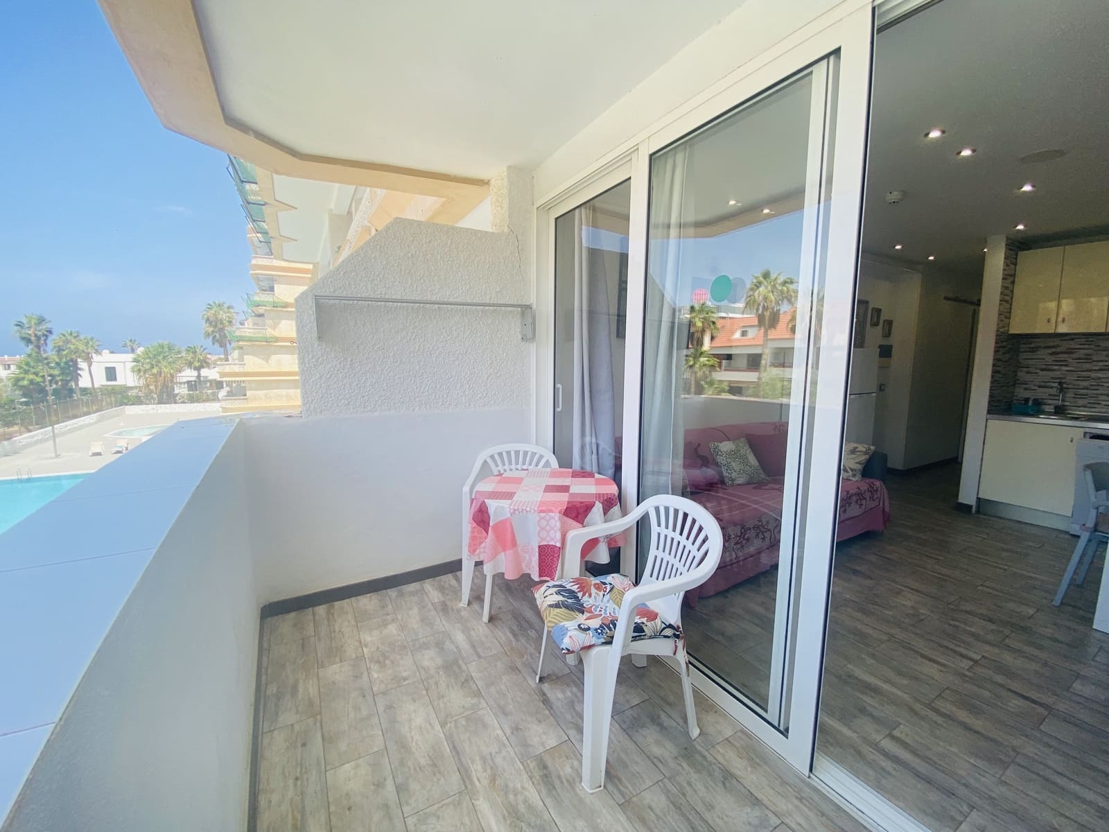 1 sypialnia Apartament na sprzedaż w Playa de las Americas z basenem - 275 000 € (Ref: 10073131)