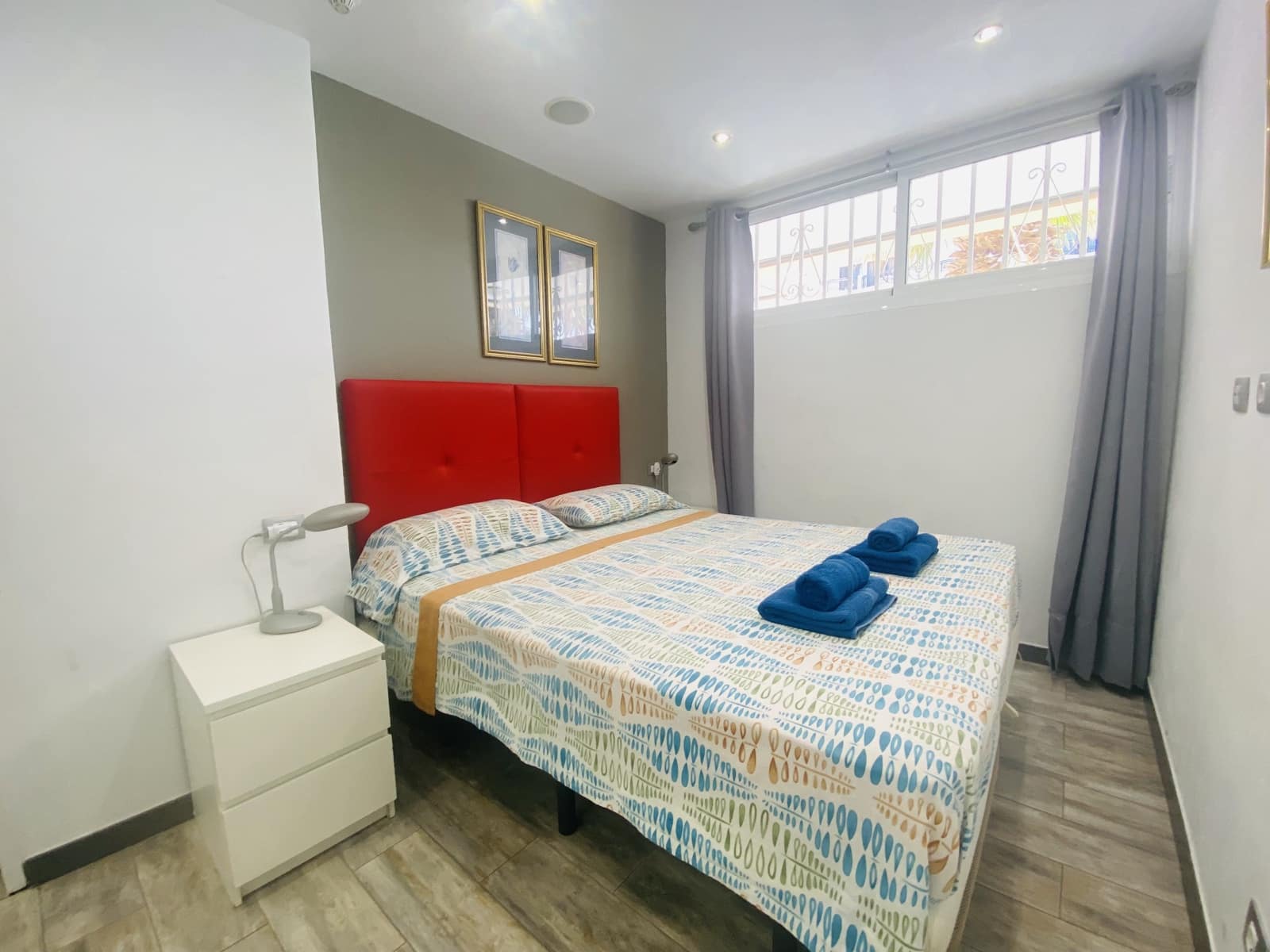 1 sypialnia Apartament na sprzedaż w Playa de las Americas z basenem - 275 000 € (Ref: 10073131)
