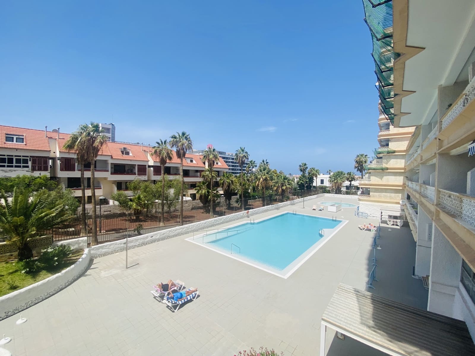1 sypialnia Apartament na sprzedaż w Playa de las Americas z basenem - 275 000 € (Ref: 10073131)