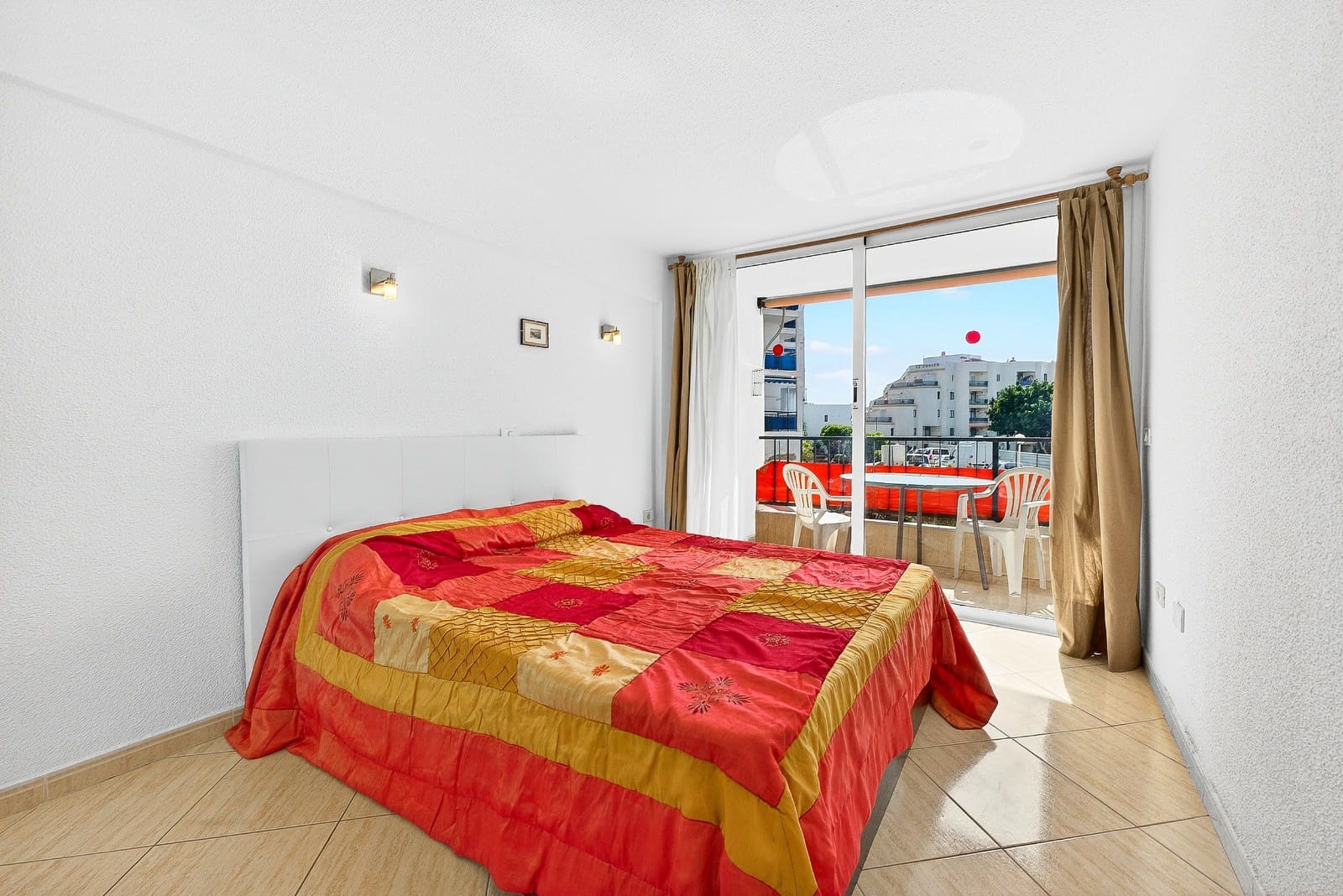 Apartamento de 1 habitación en Los Cristianos en venta con garaje - 295.000 € (Ref: 10080029)