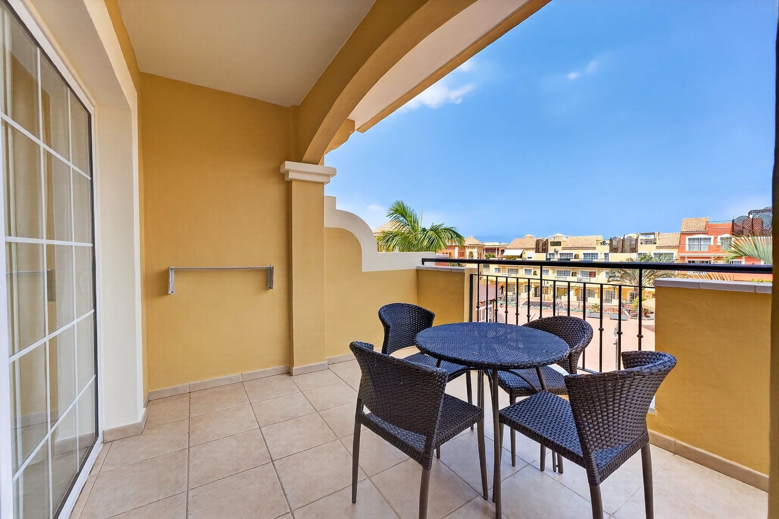 1 sovrum Lägenhet till salu i Los Cristianos med pool - 299 000 € (Ref: 10085215)