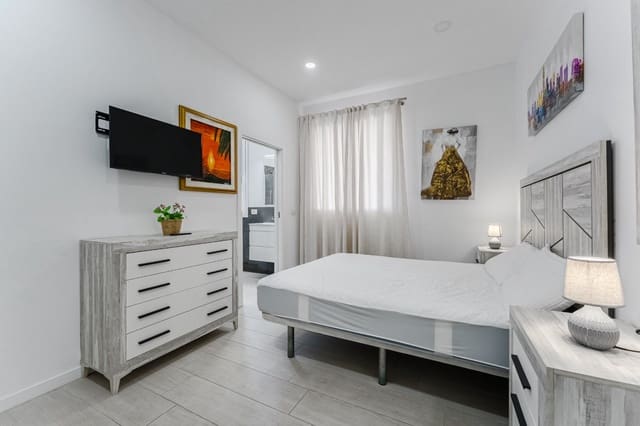 4 Zimmer Apartment zu verkaufen in Torviscas Centro y Alto, Adeje mit Pool - 375.000 € (Ref: 10085226)
