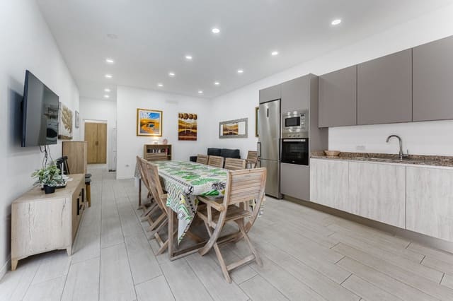 4 Zimmer Apartment zu verkaufen in Torviscas Centro y Alto, Adeje mit Pool - 375.000 € (Ref: 10085226)
