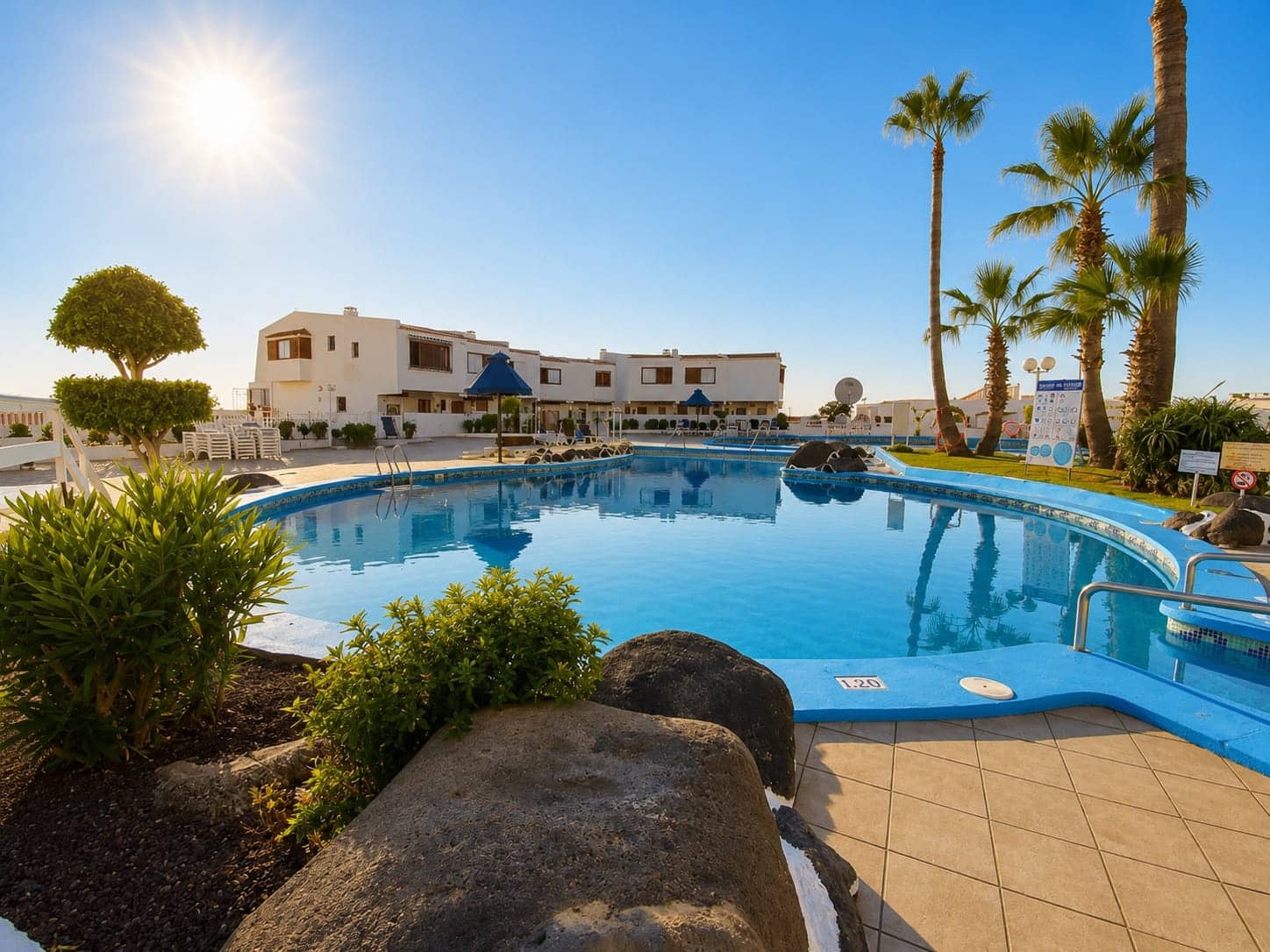 3 quarto Bungalow para venda em Costa Adeje com piscina - 899 000 € (Ref: 10100878)