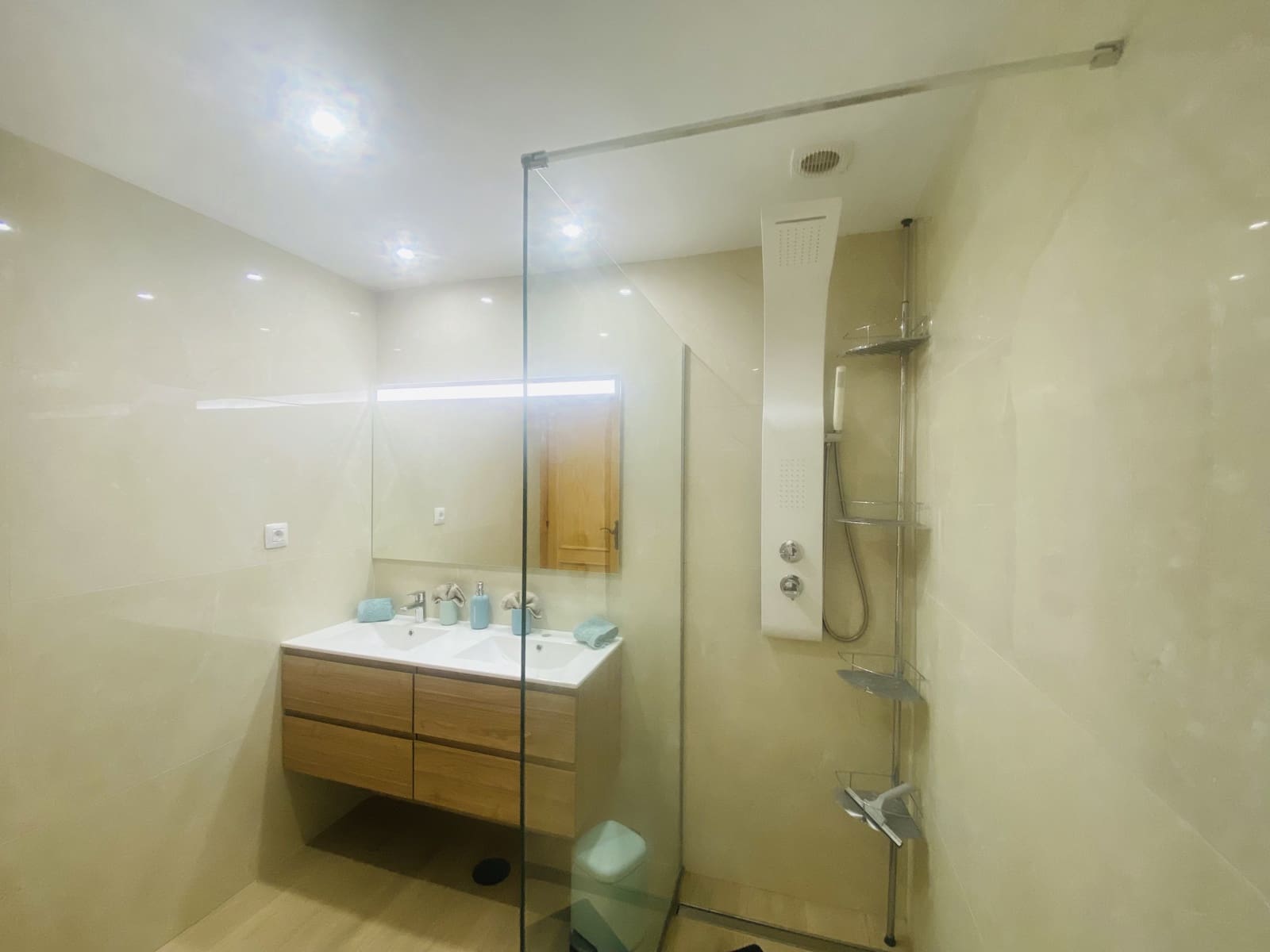 1 soveværelse Lejlighed til salg i Adeje med swimmingpool garage - € 260.000 (Ref: 8948095)