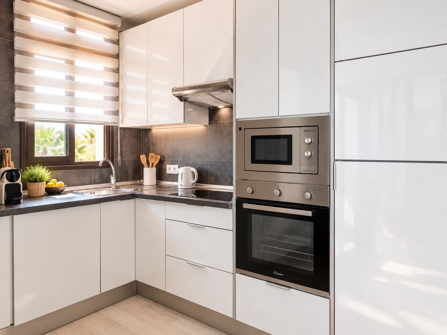 Apartamento en Playa de las Americas en venta con piscina - 299.000 € (Ref: 9146338)