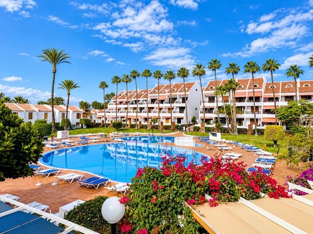 Apartment for sale in Playa de las Americas, Arona with pool - € 299,000 (Ref: 9146338)