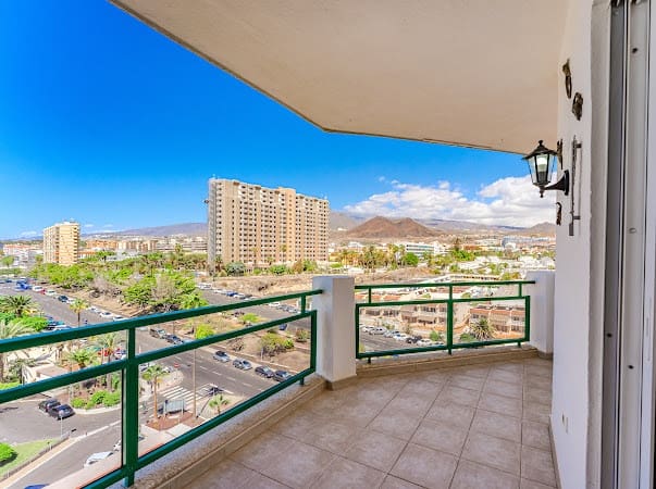 1 makuuhuone Huoneisto myytävänä paikassa Los Cristianos mukana uima-altaan - 348 000 € (Ref: 9426573)