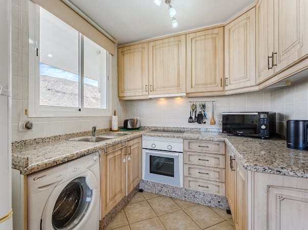 1 makuuhuone Huoneisto myytävänä paikassa Los Cristianos mukana uima-altaan - 348 000 € (Ref: 9426573)