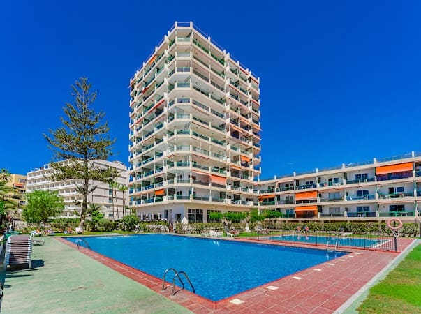 1 makuuhuone Huoneisto myytävänä paikassa Los Cristianos mukana uima-altaan - 348 000 € (Ref: 9426573)