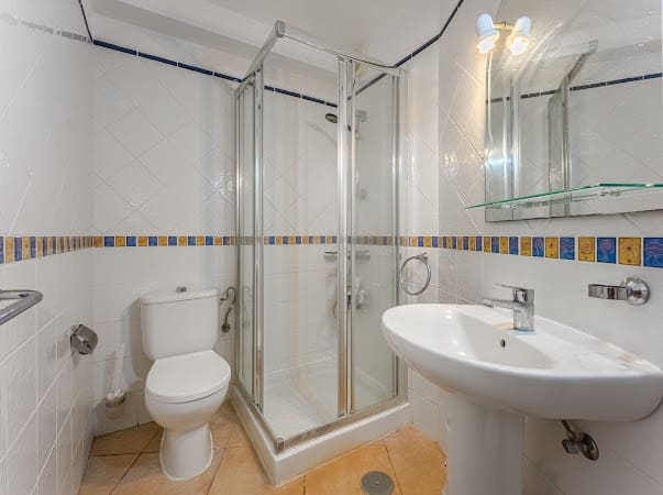 2 makuuhuone Huoneisto myytävänä paikassa Los Cristianos mukana uima-altaan - 339 000 € (Ref: 9426576)