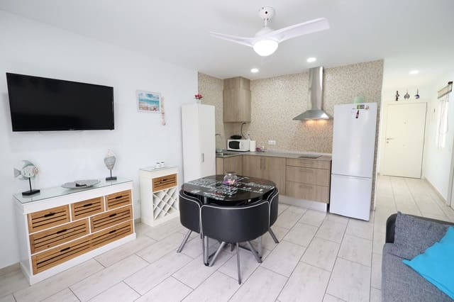 1 sovrum Lägenhet till salu i Torviscas Bajo, Adeje med pool - 320 000 € (Ref: 9581226)