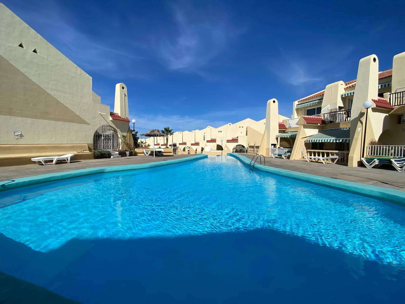 1 chambre Appartement à vendre à Costa Adeje avec piscine - 320 000 € (Ref: 9581226)