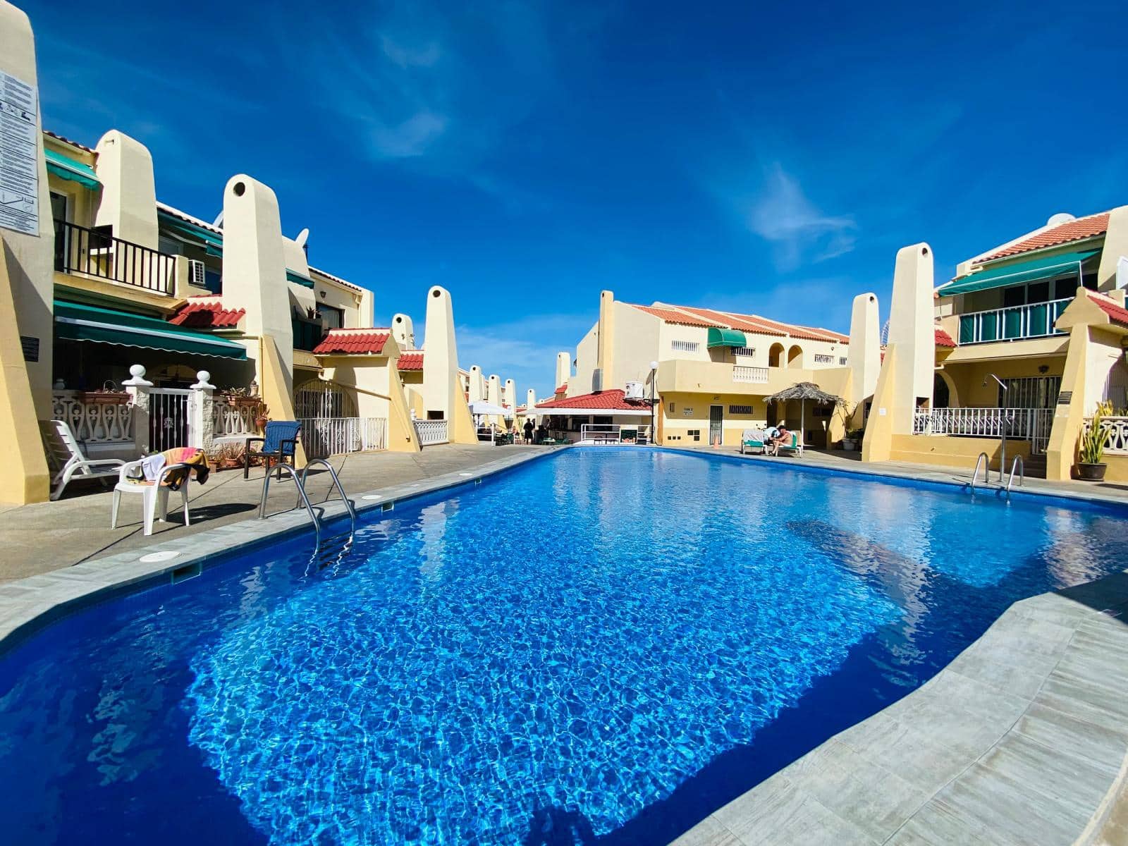 1 chambre Appartement à vendre à Costa Adeje avec piscine - 320 000 € (Ref: 9581226)