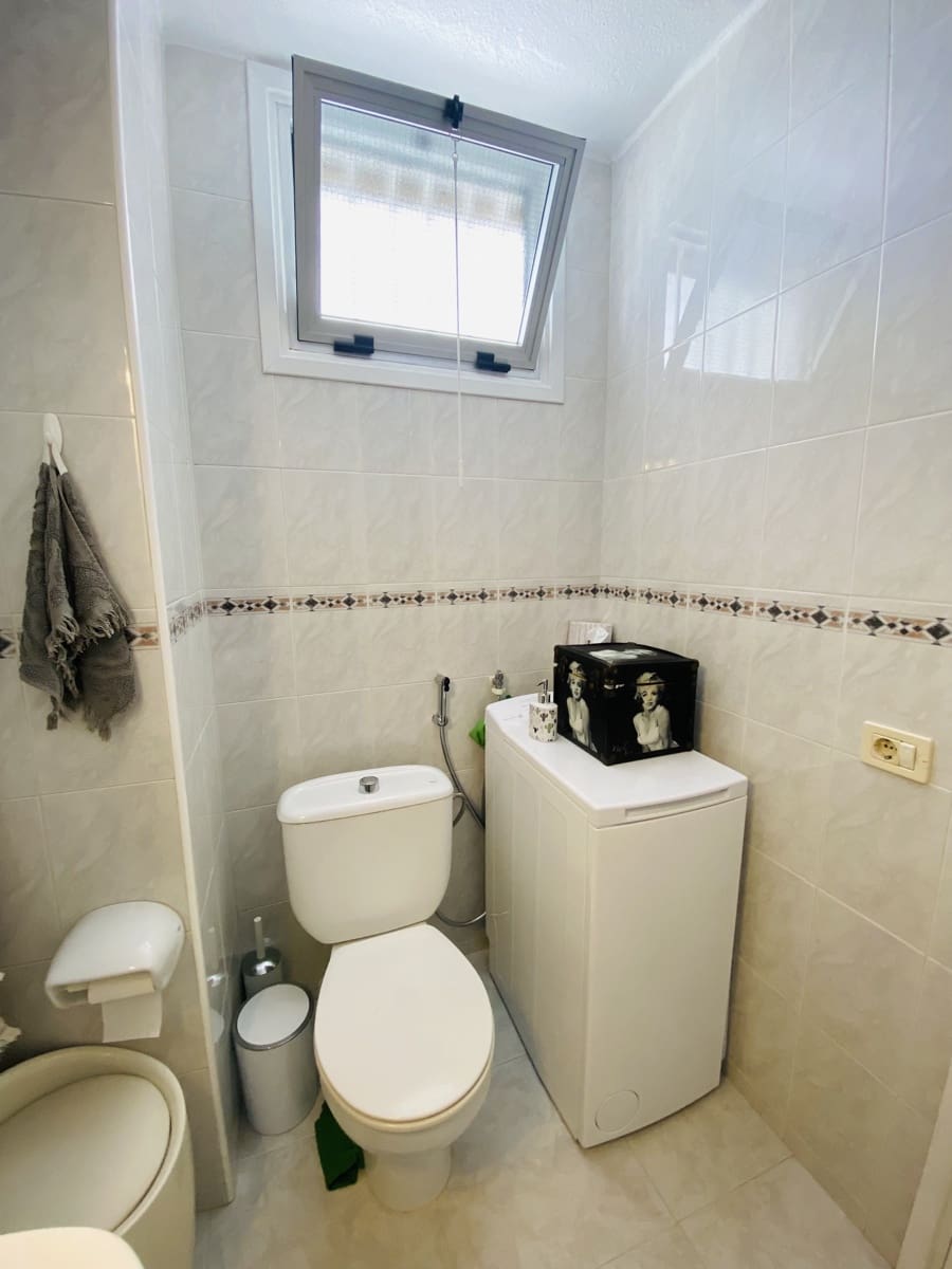 1 bedroom Apartment for sale in Playa de las Americas with pool garage - € 320,000 (Ref: 9712416)