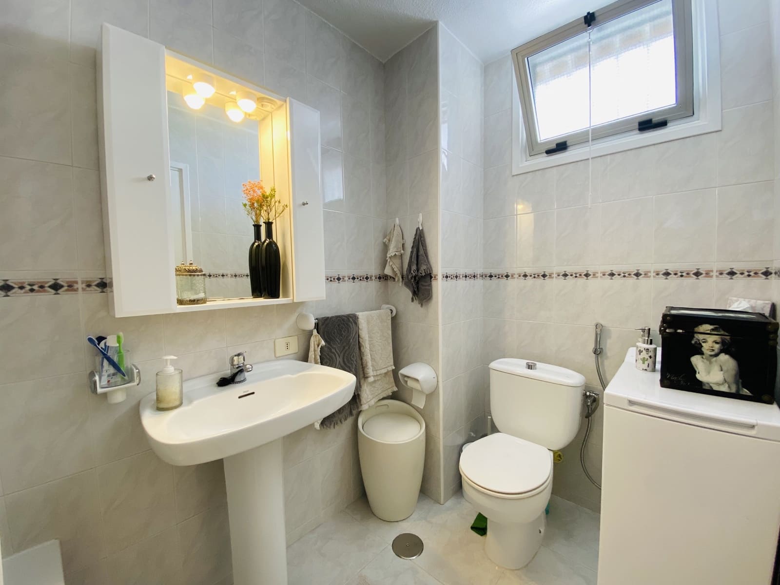 1 bedroom Apartment for sale in Playa de las Americas with pool garage - € 320,000 (Ref: 9712416)