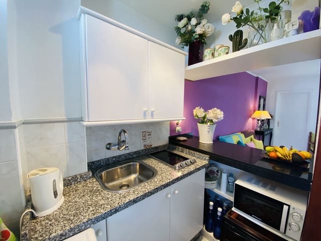 1 sypialnia Apartament na sprzedaż w Playa de las Americas, Arona z basenem garażem - 320 000 € (Ref: 9712416)