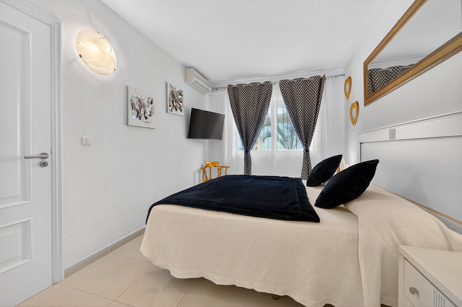 2 chambre Appartement à vendre à Costa Adeje avec piscine garage - 460 000 € (Ref: 9823639)