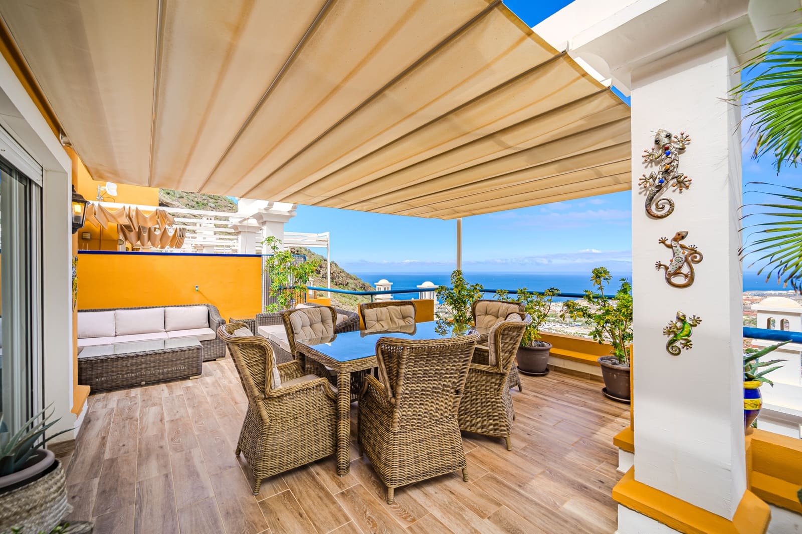 2 chambre Appartement à vendre à Costa Adeje avec piscine garage - 460 000 € (Ref: 9823639)
