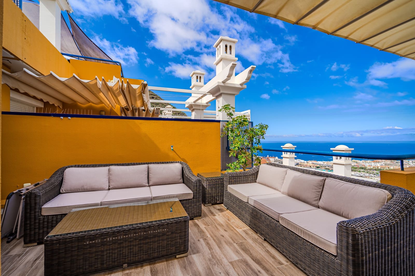2 chambre Appartement à vendre à Costa Adeje avec piscine garage - 460 000 € (Ref: 9823639)