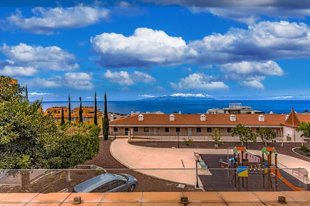 2 Zimmer Reihenhaus zu verkaufen in Santiago del Teide mit Pool Garage - 520.000 € (Ref: 9944665)