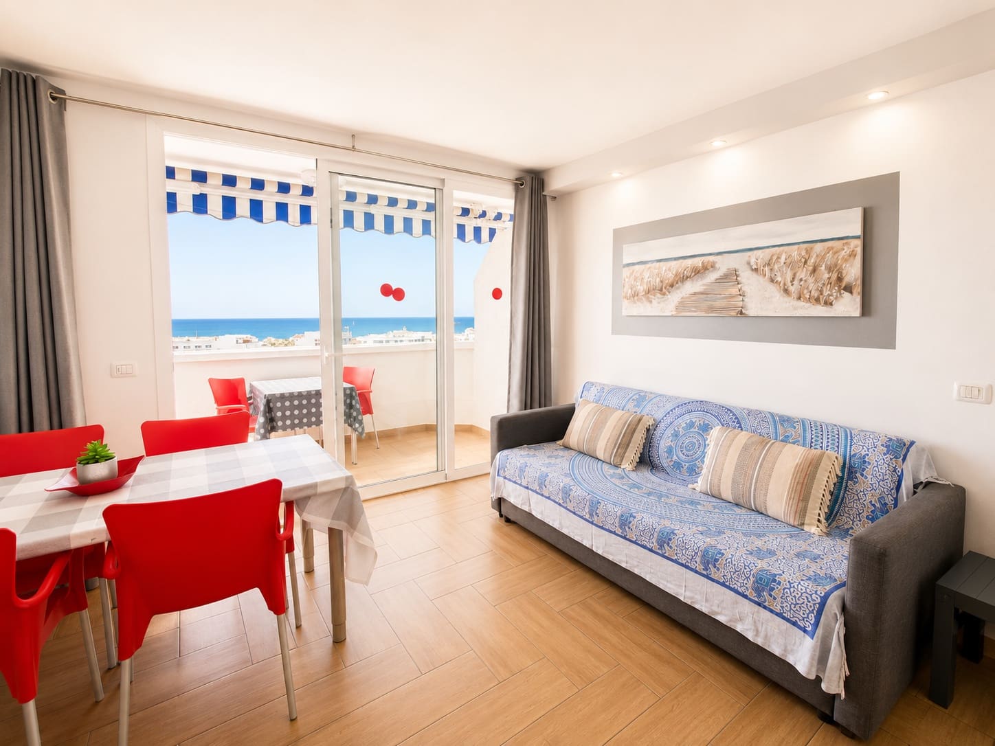 1 soverom Leilighet til salgs i Playa de las Americas med svømmebasseng - € 330 000 (Ref: 9954609)