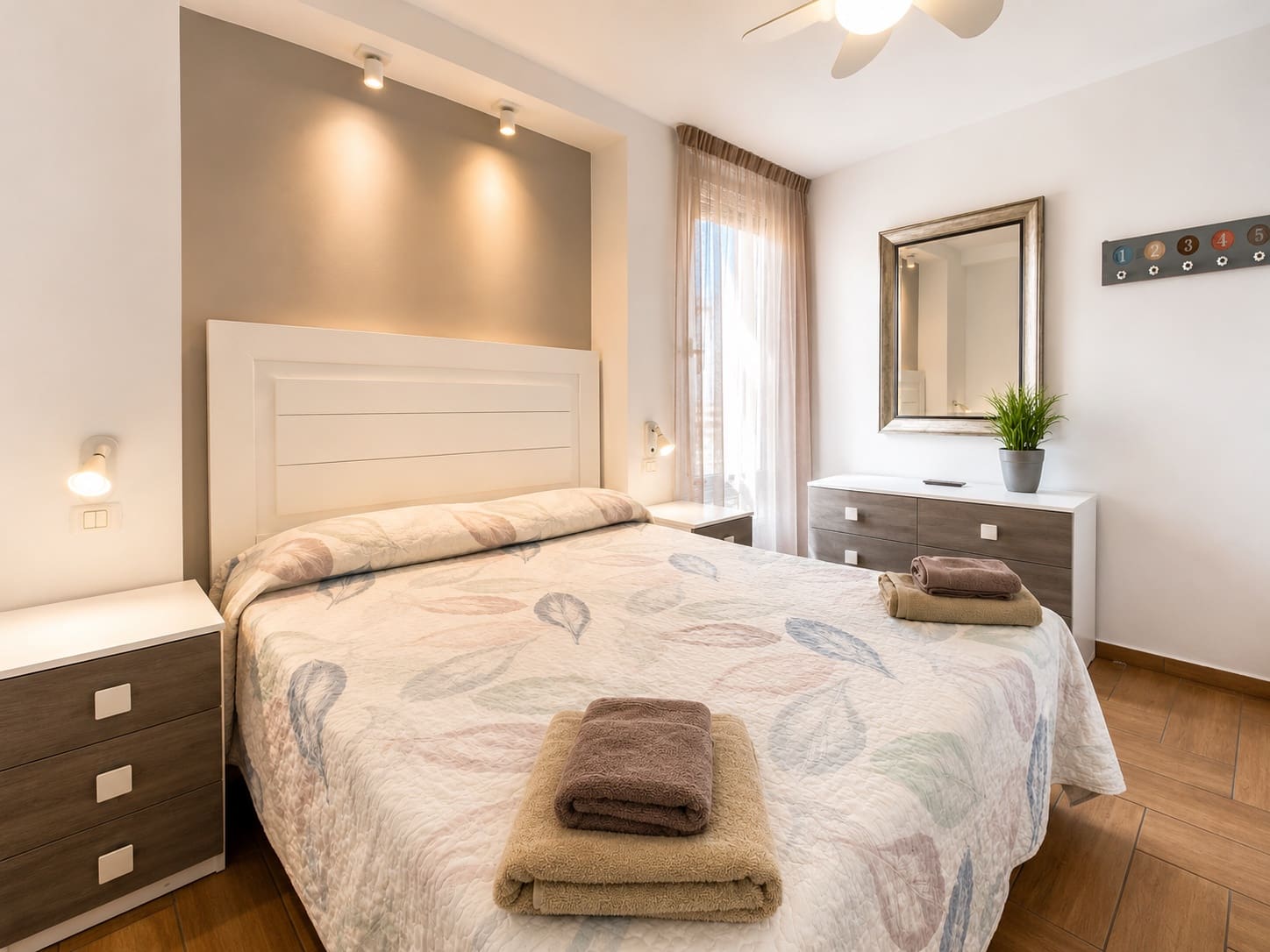 1 soverom Leilighet til salgs i Playa de las Americas med svømmebasseng - € 330 000 (Ref: 9954609)