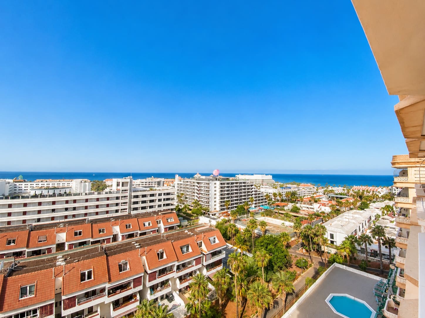 1 soverom Leilighet til salgs i Playa de las Americas med svømmebasseng - € 330 000 (Ref: 9954609)