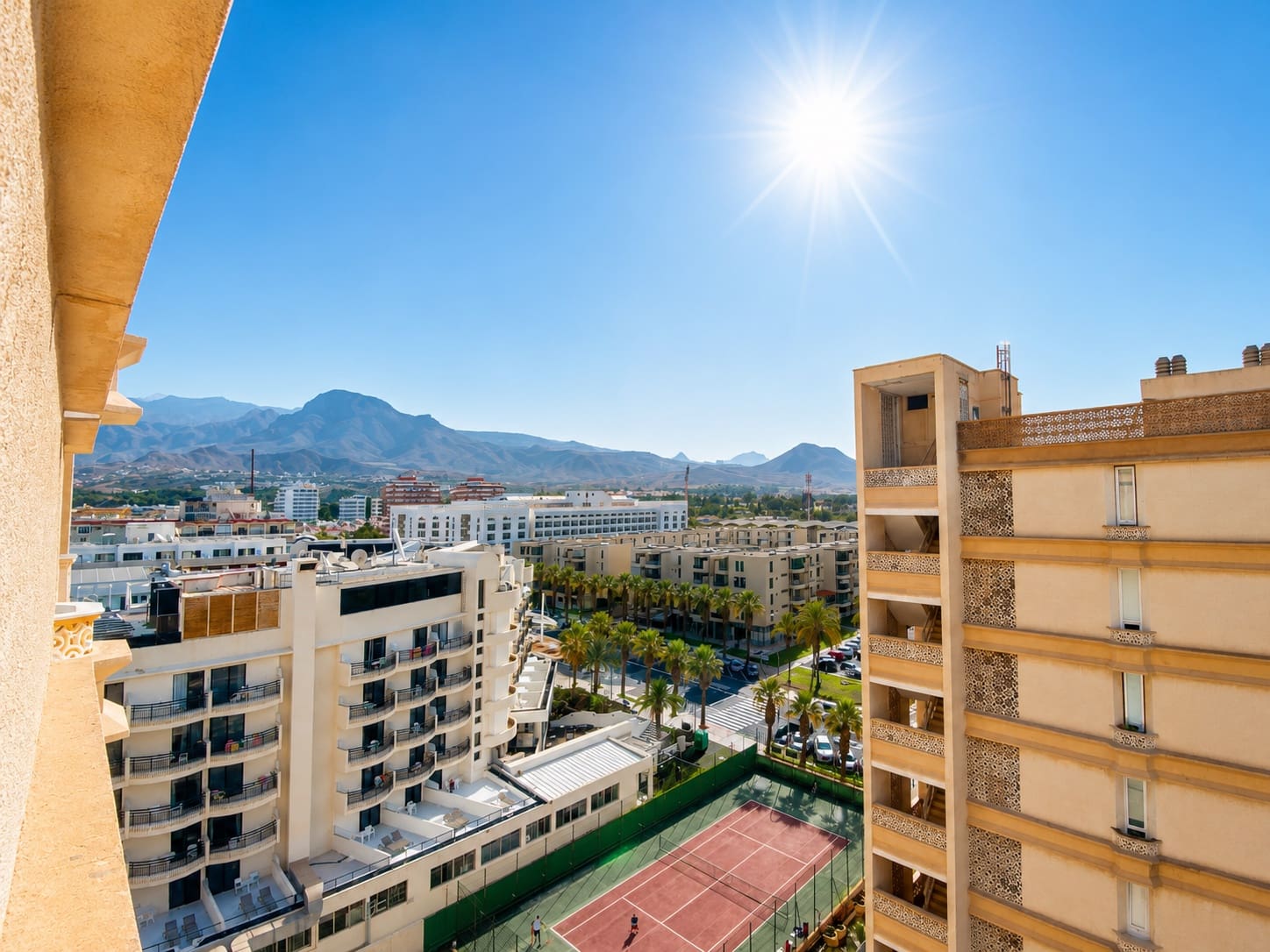 1 soverom Leilighet til salgs i Playa de las Americas med svømmebasseng - € 330 000 (Ref: 9954609)