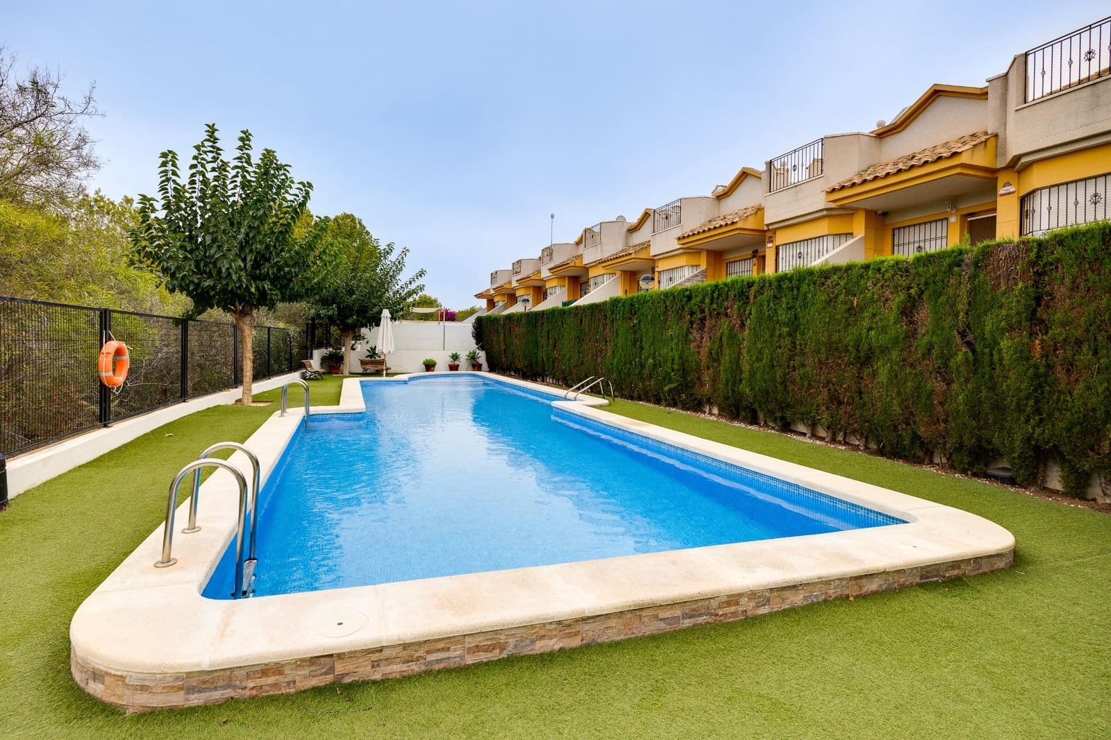2 bedroom Bungalow for sale in Los Balcones with pool garage - € 159,900 (Ref: 10161644)