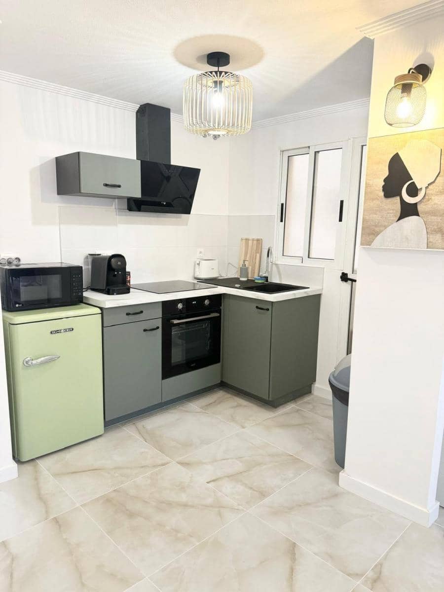 2 soveværelse Lejlighed til salg i Torrevieja med swimmingpool - € 167.900 (Ref: 10161655)