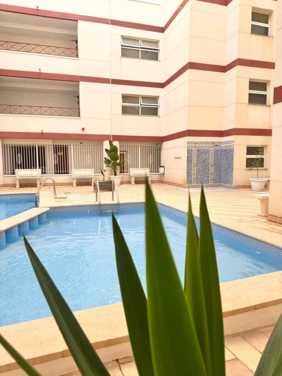 2 soveværelse Lejlighed til salg i Torrevieja med swimmingpool - € 167.900 (Ref: 10161655)