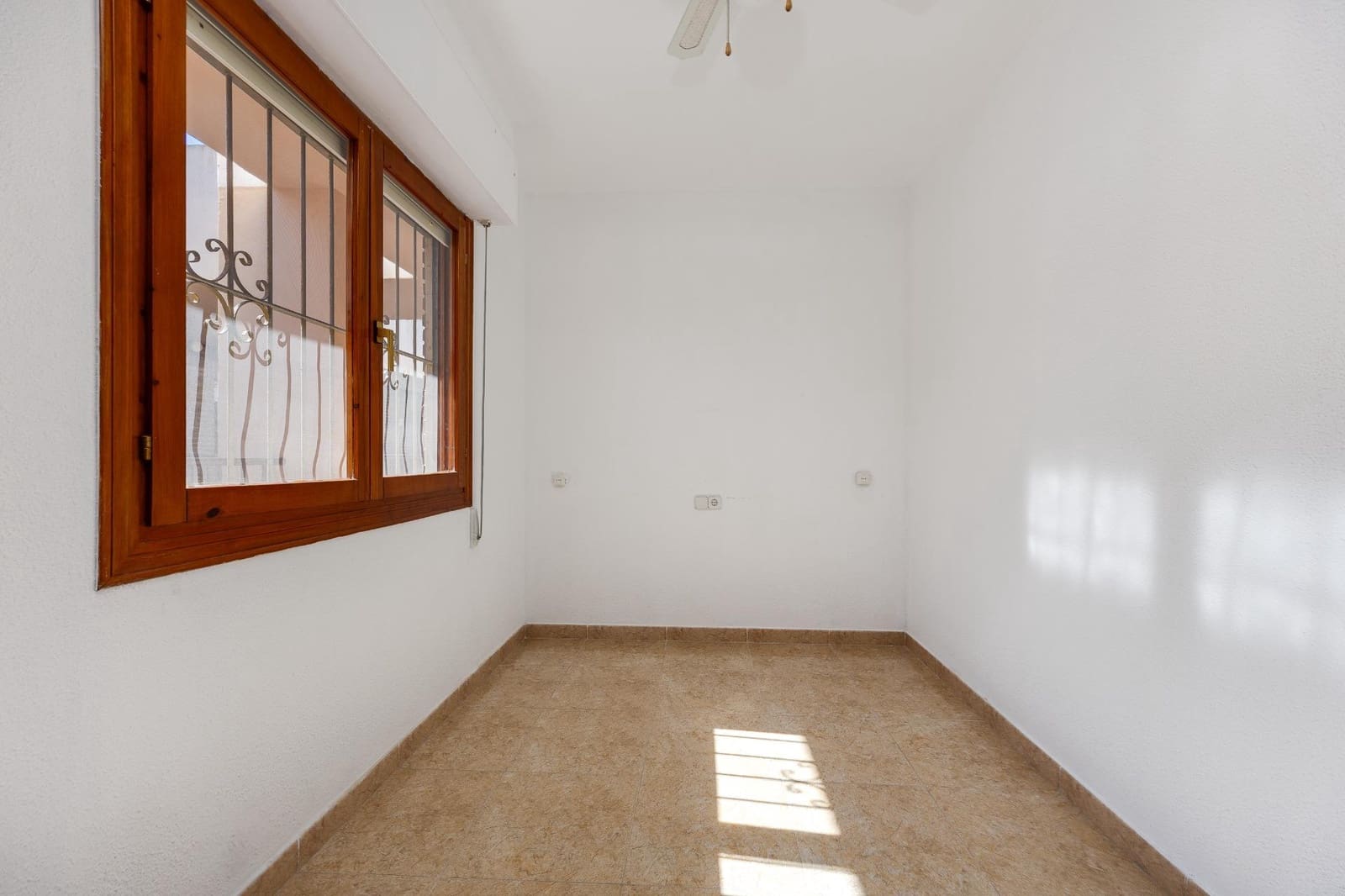 2 soverom Penthouse til salgs i Torrevieja - € 144 900 (Ref: 10161664)