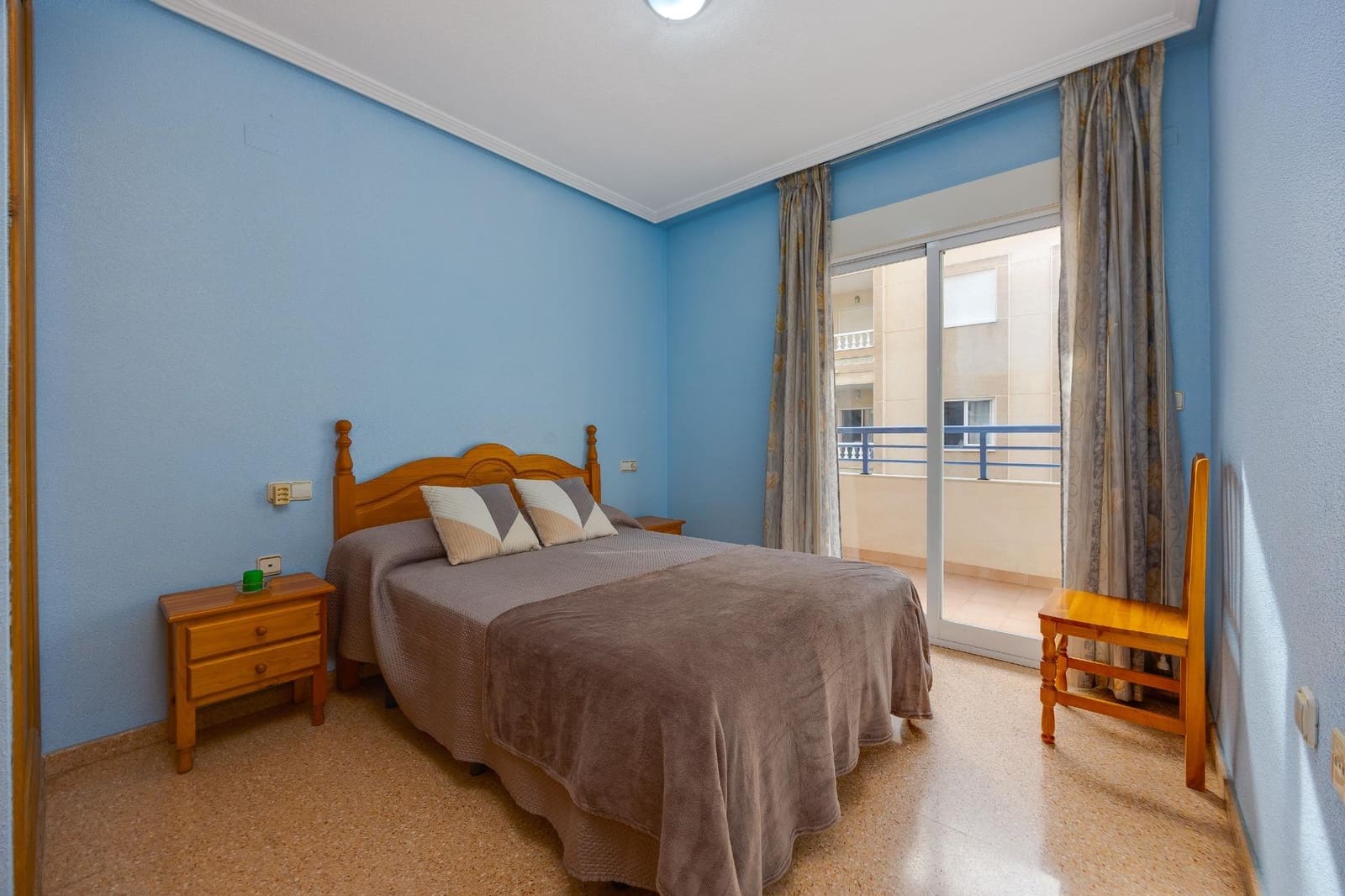 2 bedroom Apartment for sale in Torrevieja with garage - € 151,500 (Ref: 10161665)