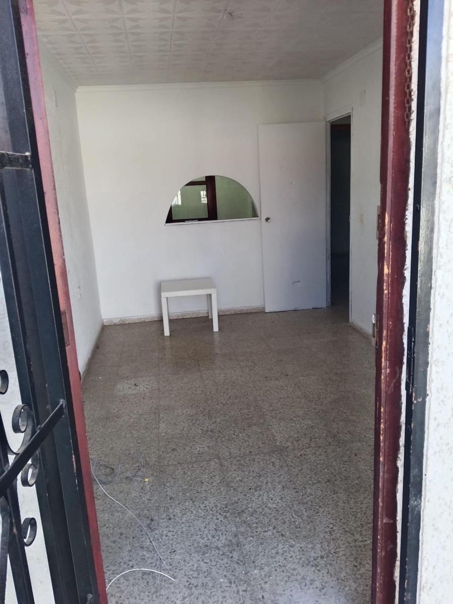 2 bedroom Terraced Villa for sale in Torrevieja - € 99,000 (Ref: 10161668)