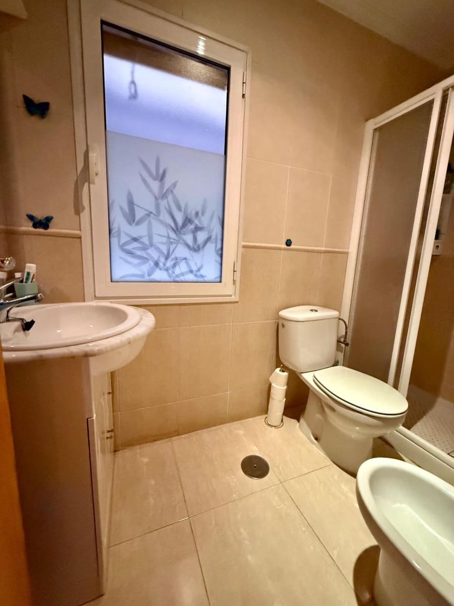 2 bedroom Apartment for sale in Torrevieja - € 125,000 (Ref: 10171887)