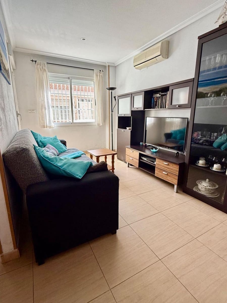 2 bedroom Apartment for sale in Torrevieja - € 125,000 (Ref: 10171887)